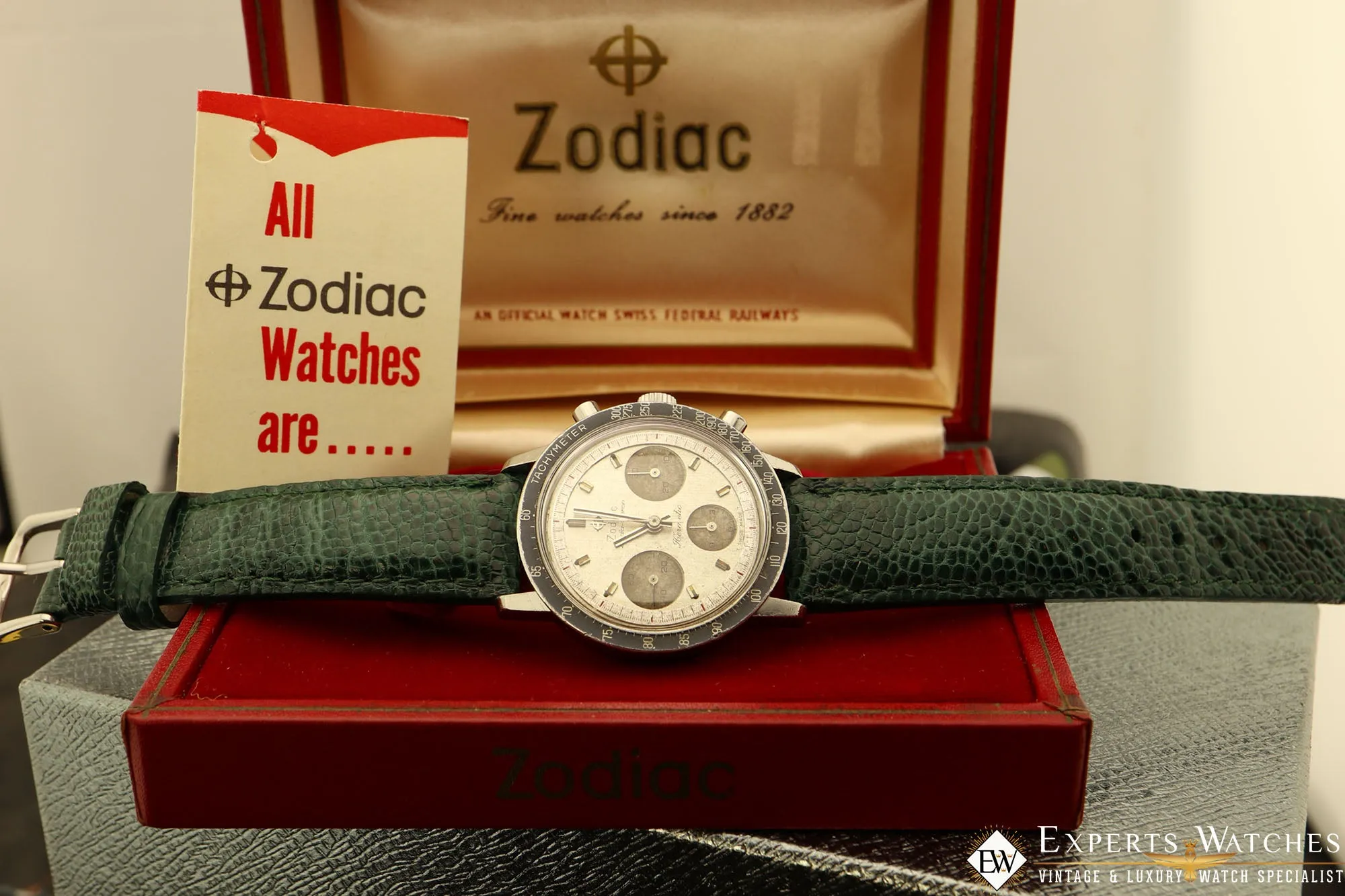 1960's Serviced Vintage Zodiac Chronograph Zodia-Chron Valjoux 72 Hermetic Box