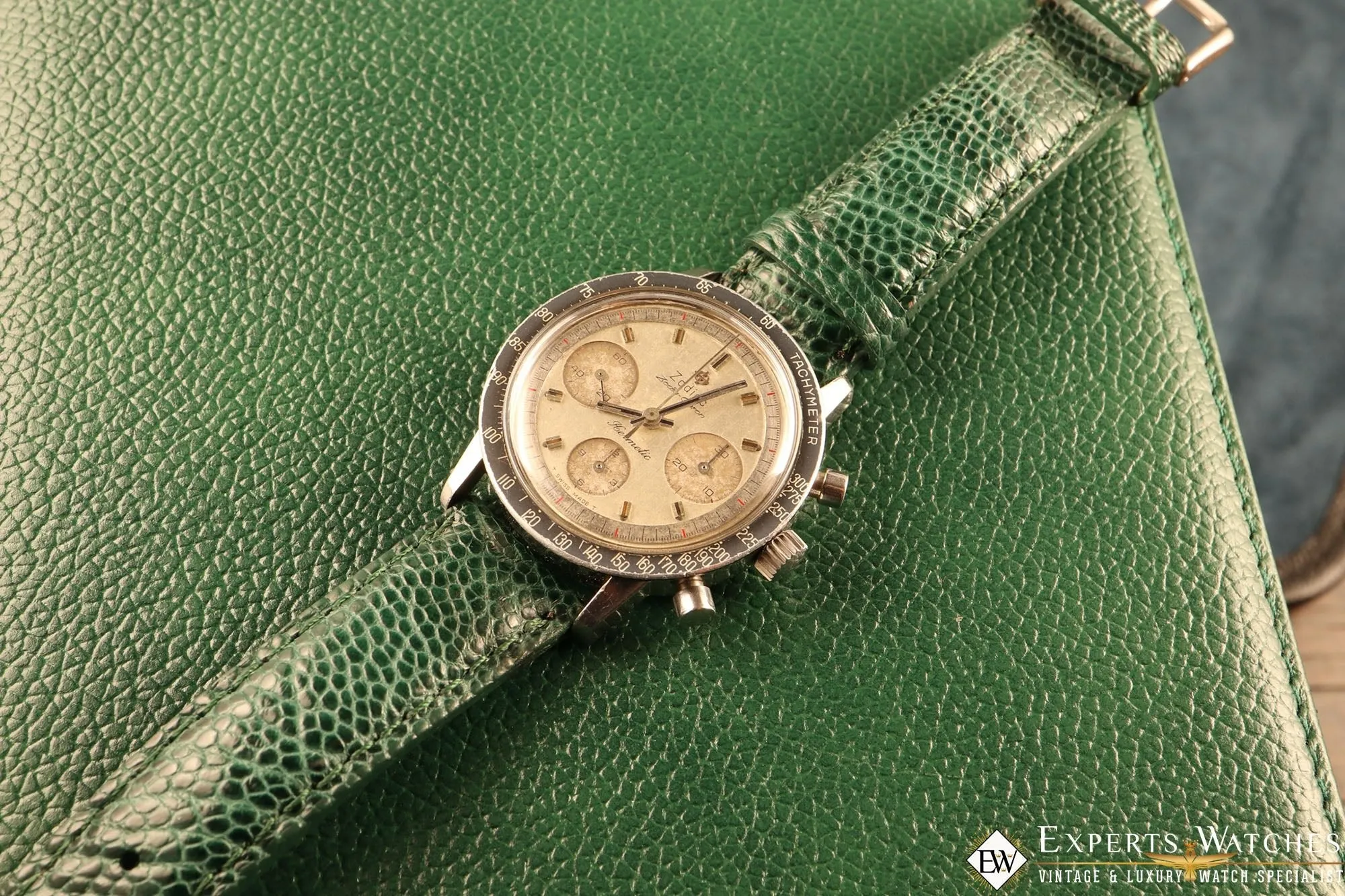 1960's Serviced Vintage Zodiac Chronograph Zodia-Chron Valjoux 72 Hermetic Box