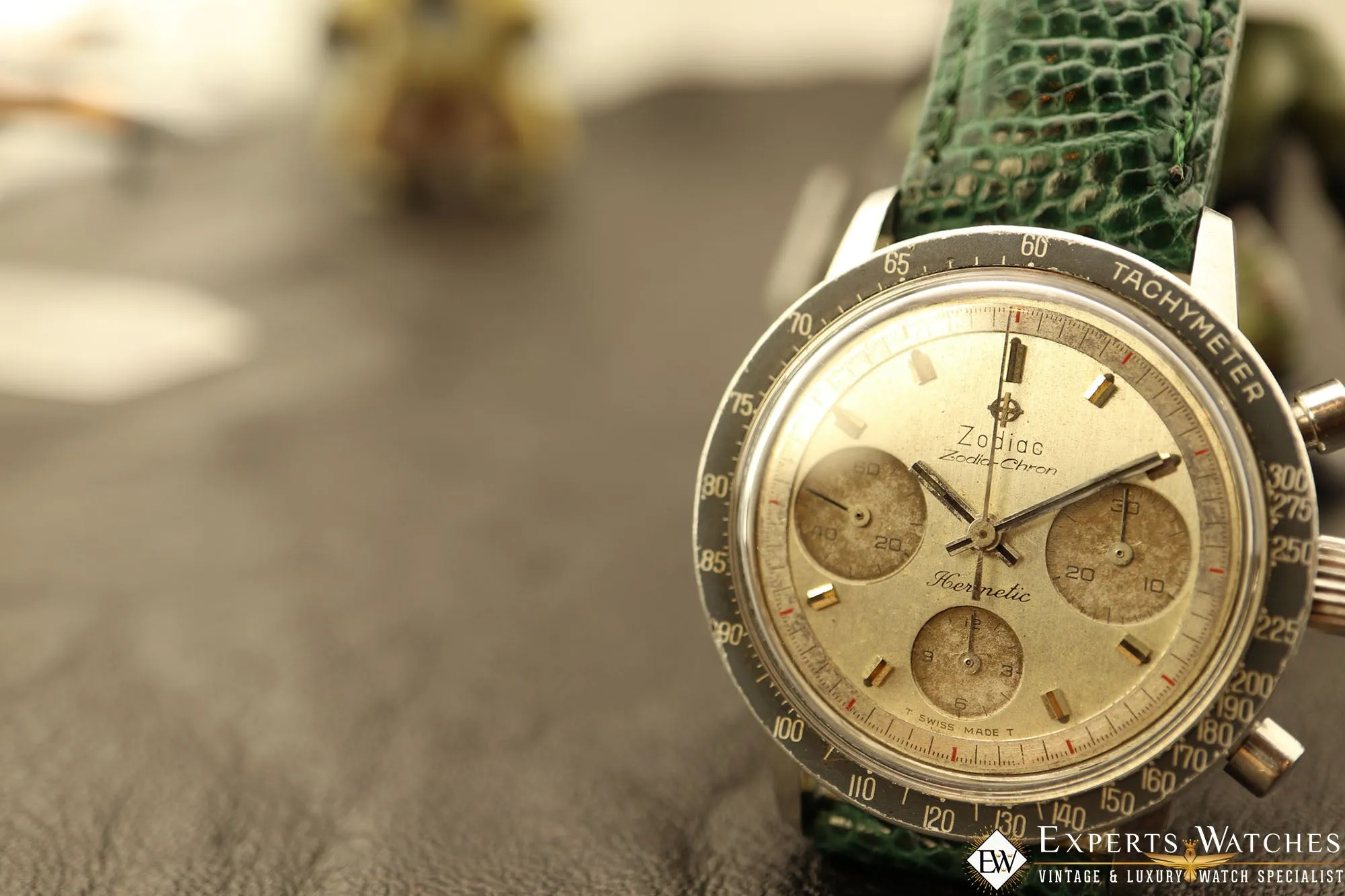 1960's Serviced Vintage Zodiac Chronograph Zodia-Chron Valjoux 72 Hermetic Box