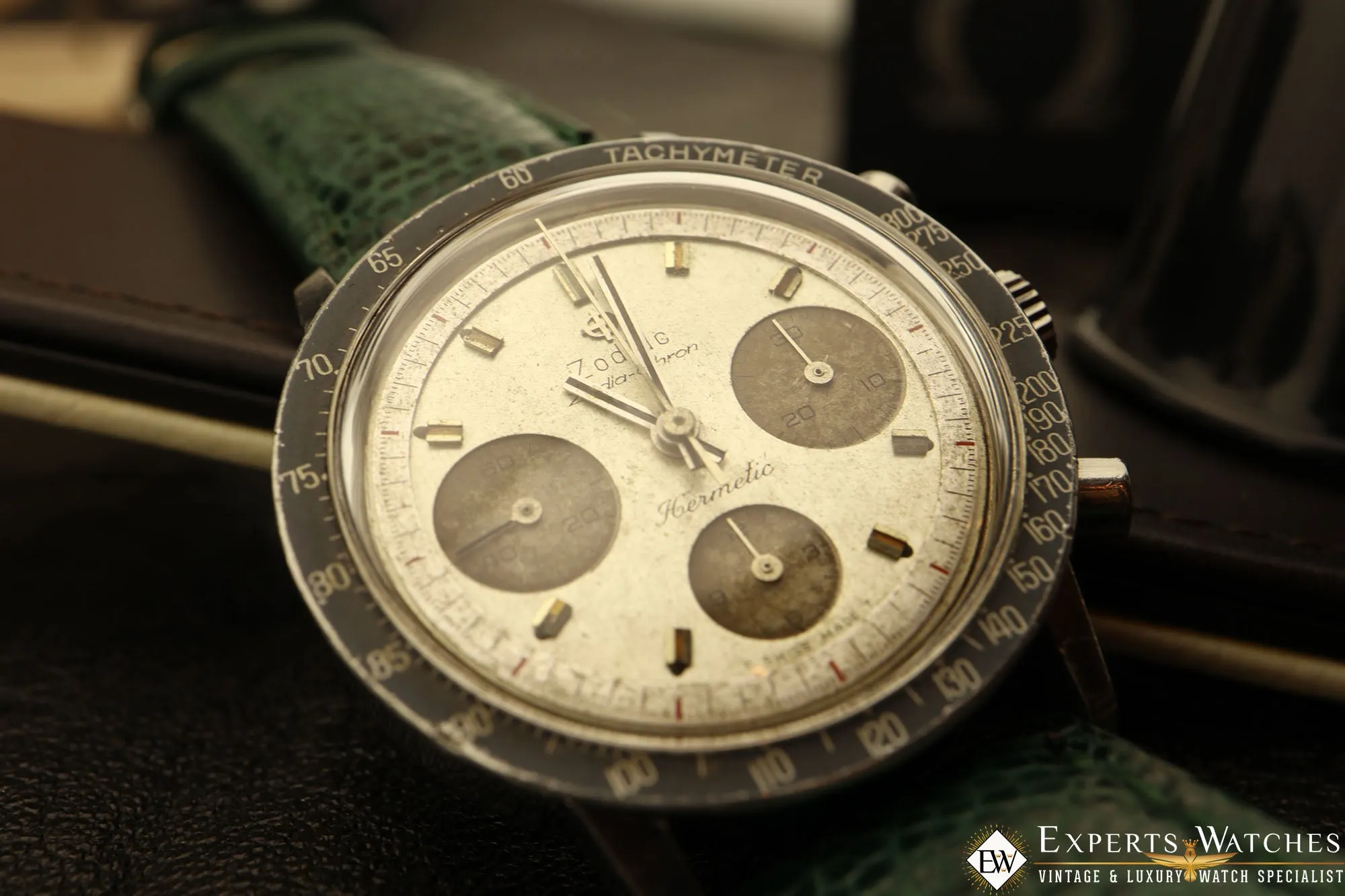 1960's Serviced Vintage Zodiac Chronograph Zodia-Chron Valjoux 72 Hermetic Box