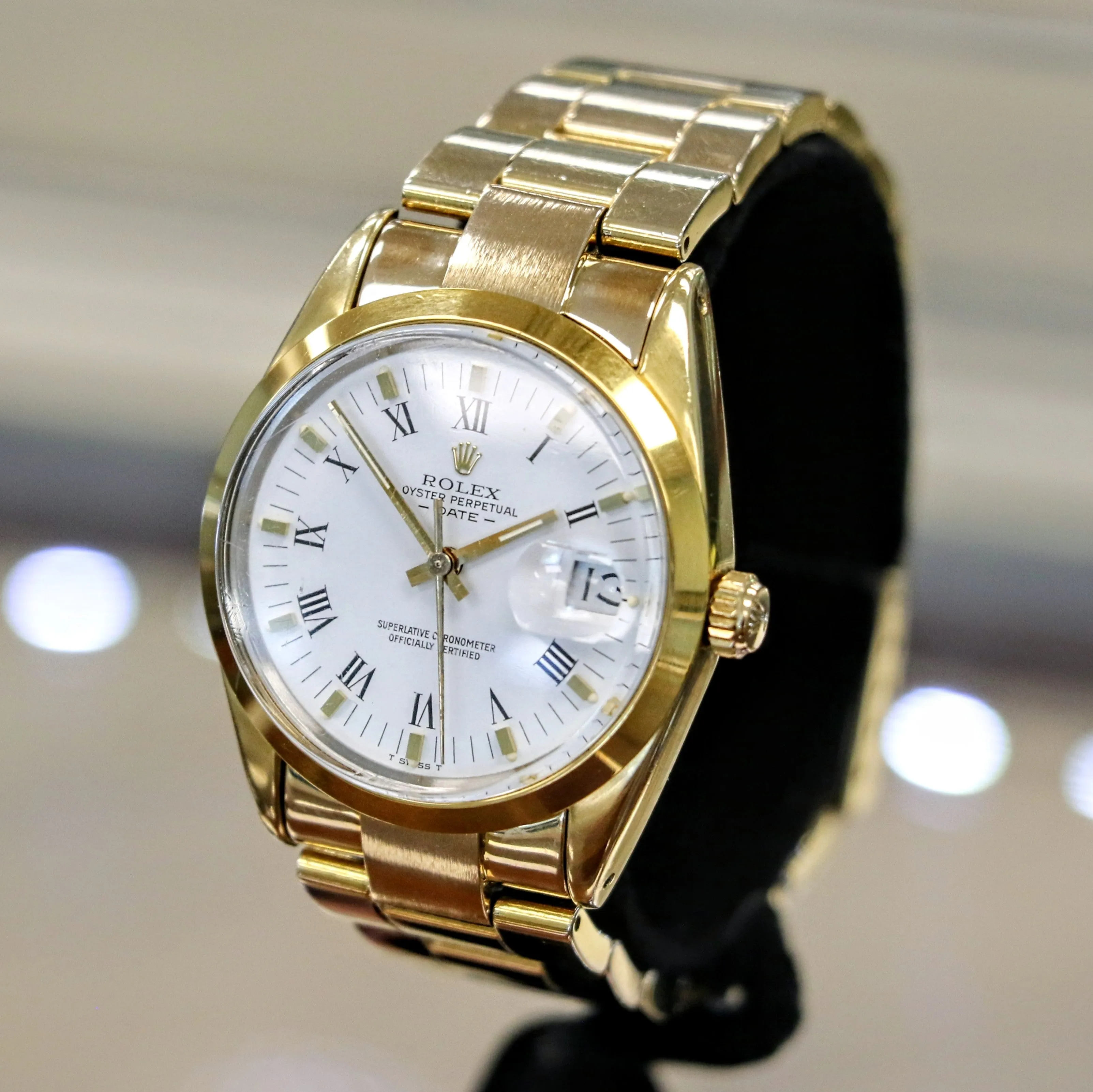 1985 ROLEX Oyster Perpetual Date 34mm Wristwatch Ref. 15505 Cal. 3035 27 Jewels Roman Numerals Dial Vintage Watch
