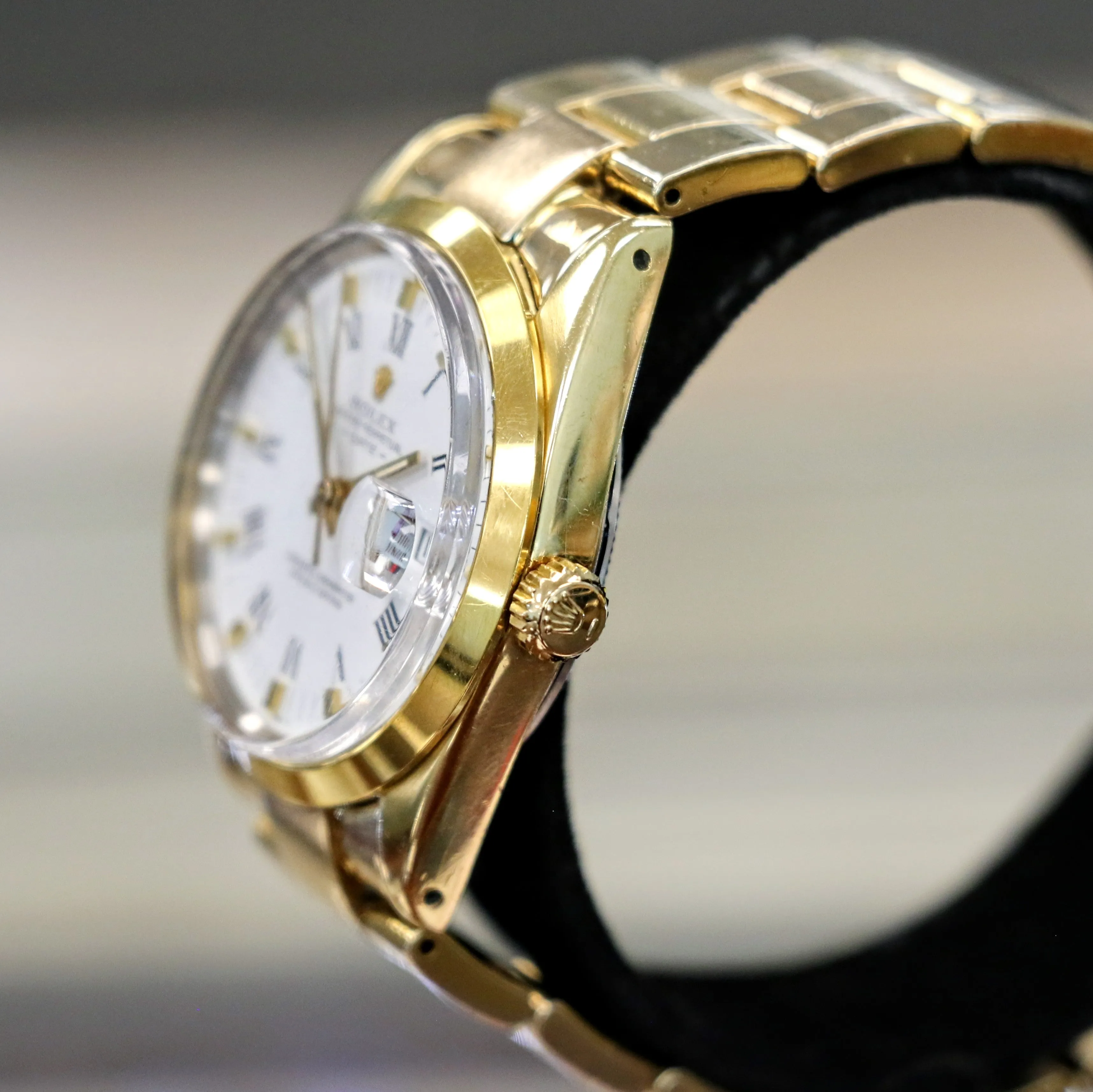 1985 ROLEX Oyster Perpetual Date 34mm Wristwatch Ref. 15505 Cal. 3035 27 Jewels Roman Numerals Dial Vintage Watch