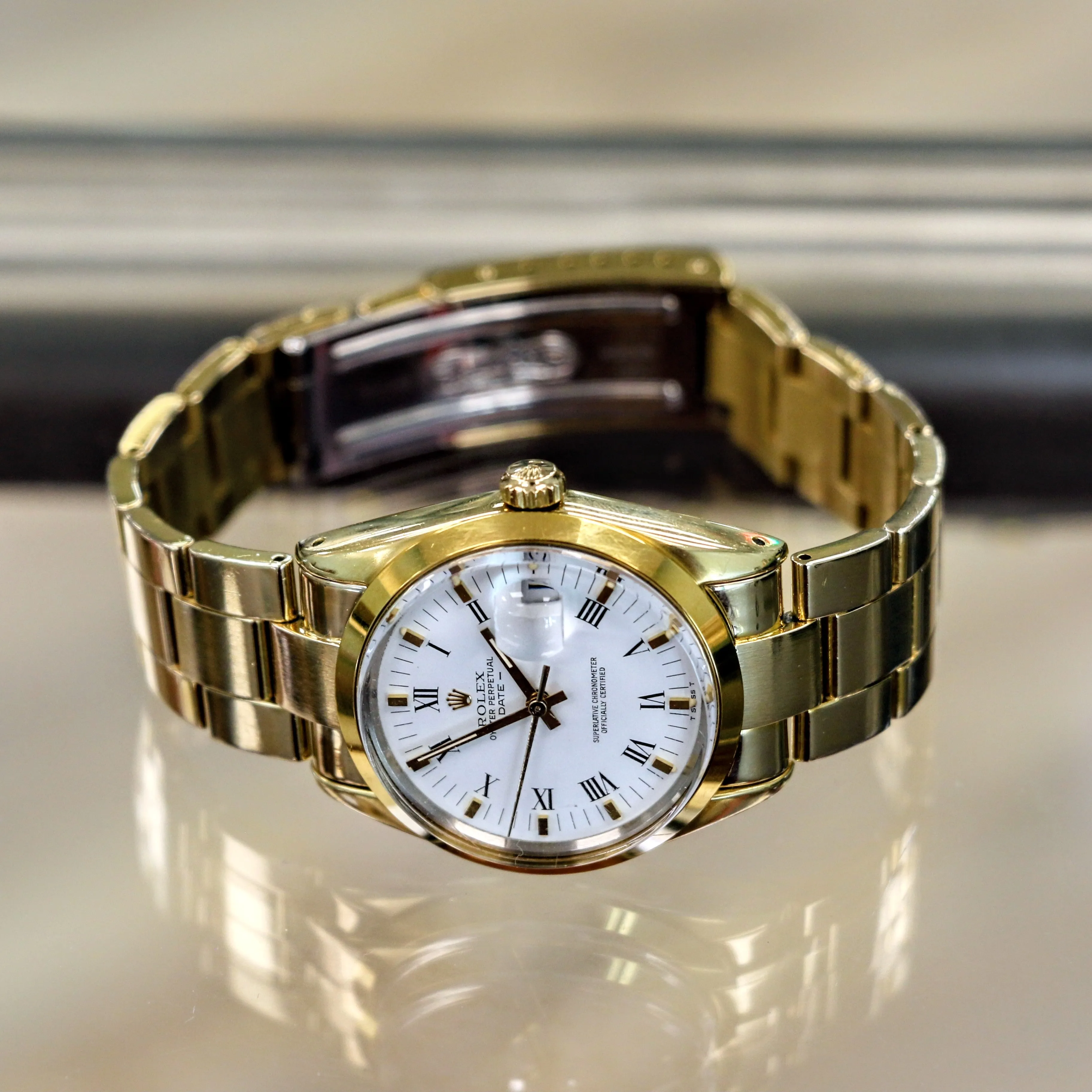 1985 ROLEX Oyster Perpetual Date 34mm Wristwatch Ref. 15505 Cal. 3035 27 Jewels Roman Numerals Dial Vintage Watch