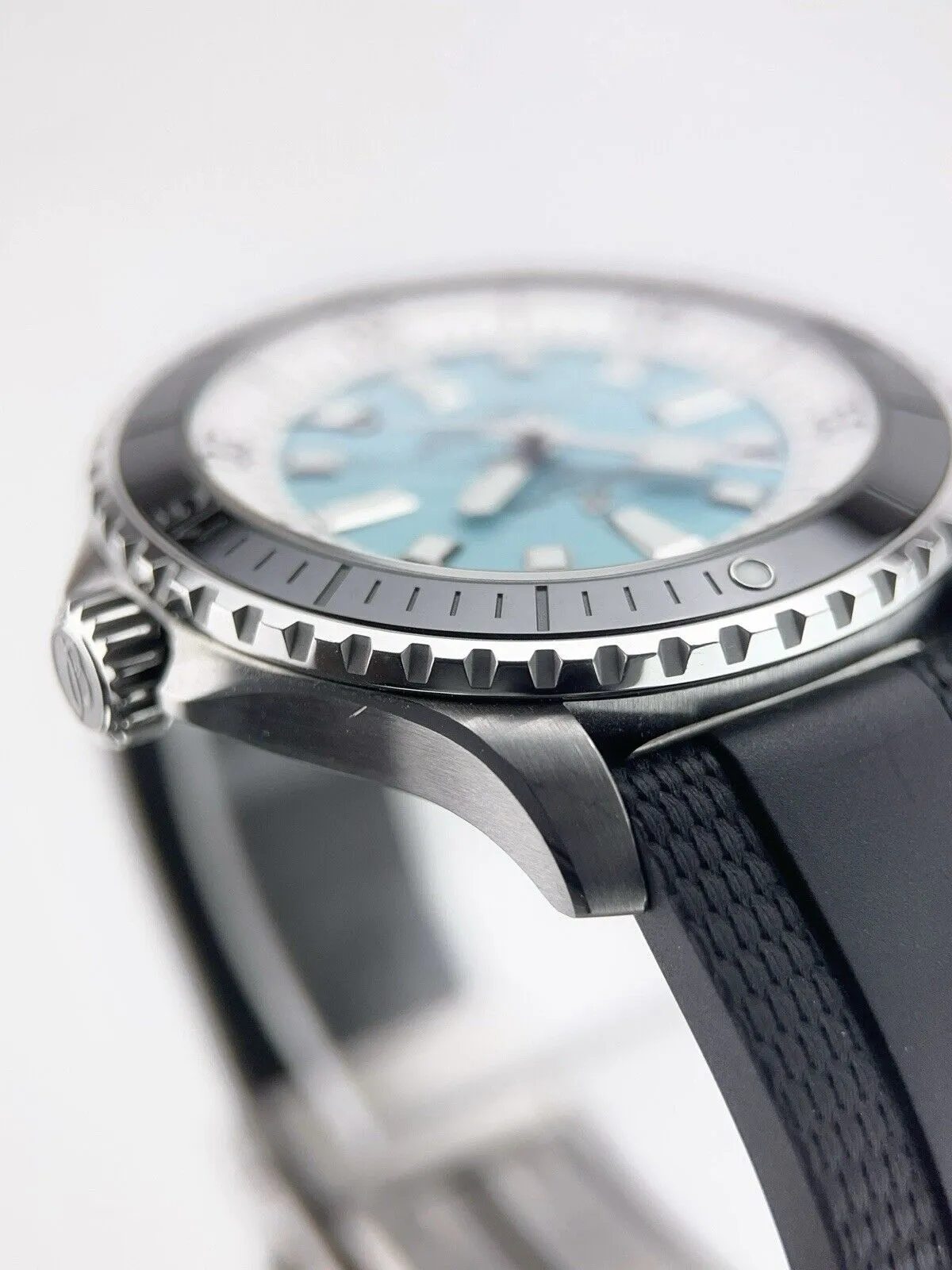 Breitling Superocean 44 Steel Turquoise Dial 44mm Automatic Men’s Watch A17376