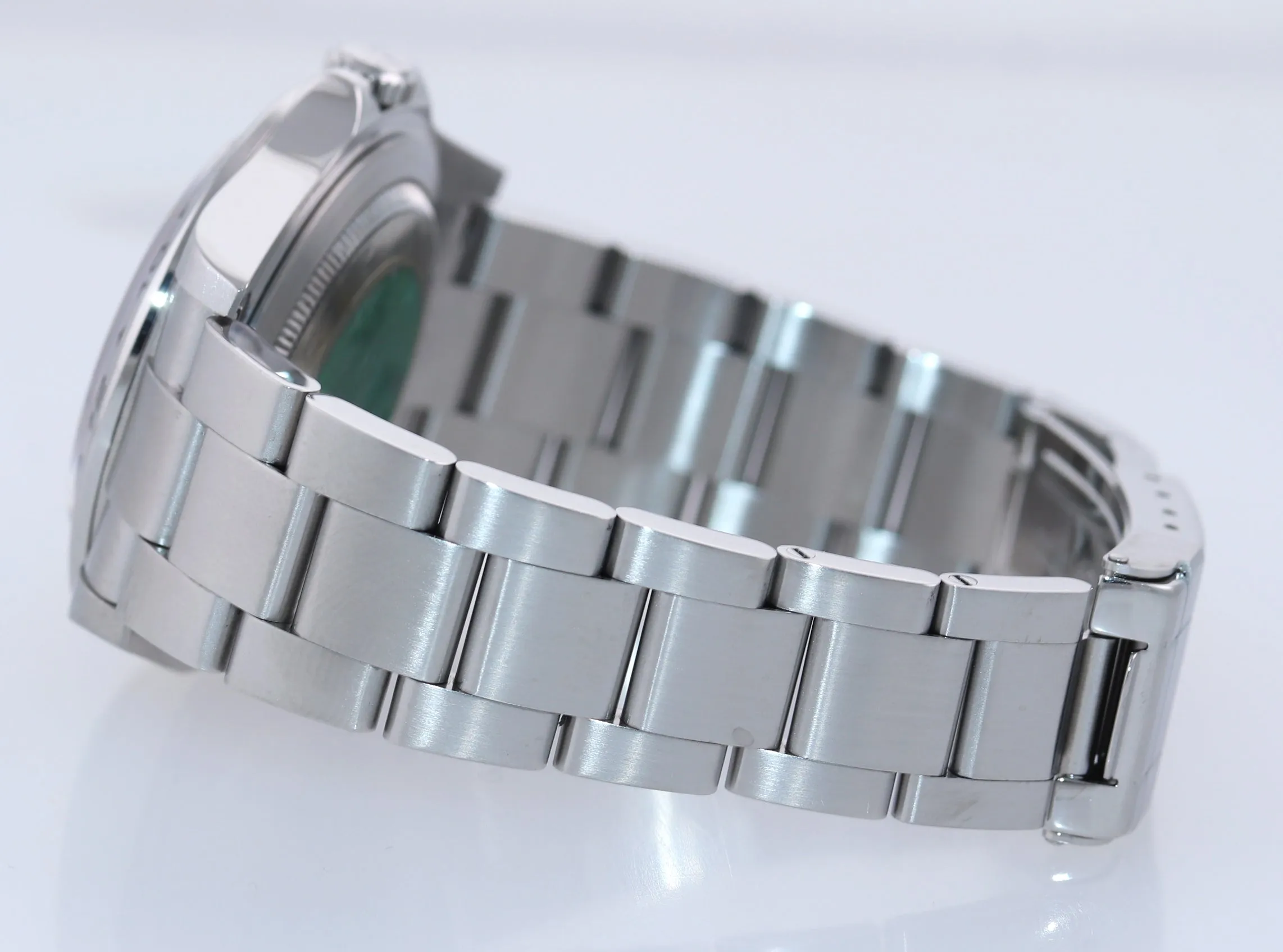 MINT 2005 Rolex White Explorer II 16570 Stainless Steel Date 40mm Watch Box