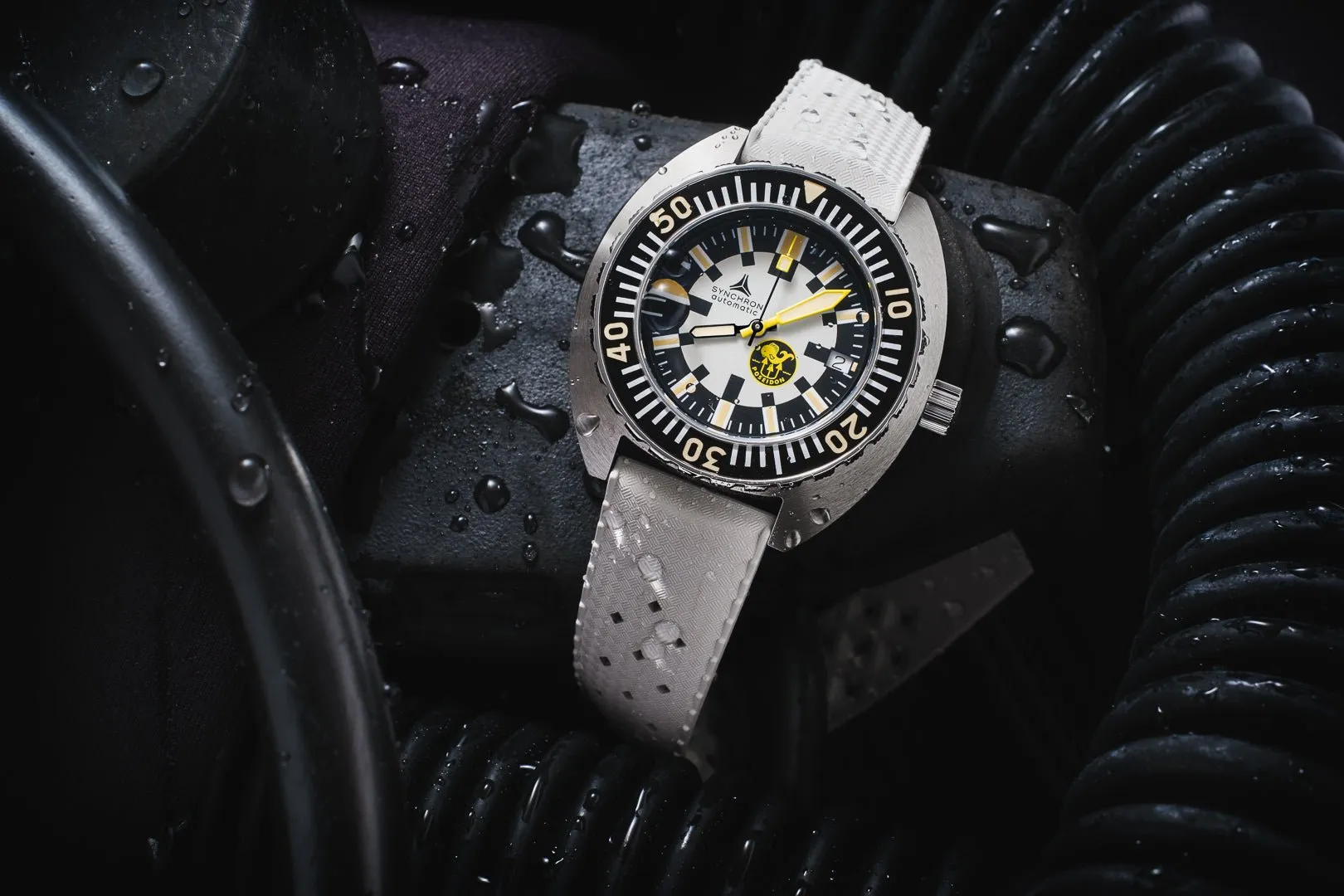 New SYNCHRON POSEIDON Diving Watch ISOfrane Rubber Limited Edition 490/1000