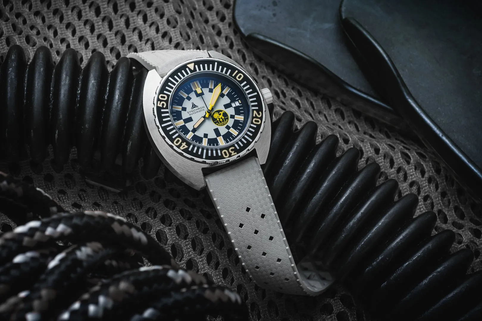 New SYNCHRON POSEIDON Diving Watch ISOfrane Rubber Limited Edition 581/1000