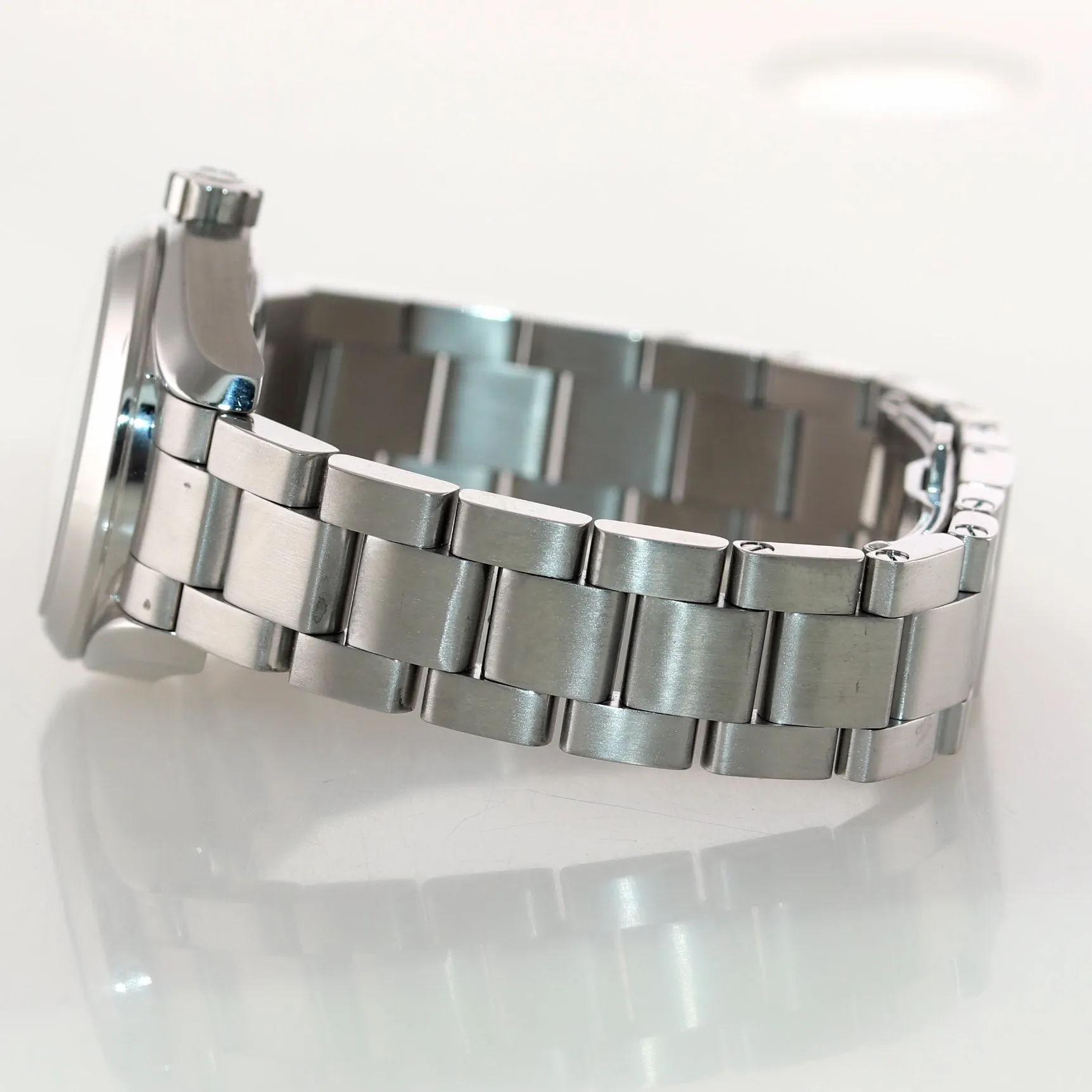 PAPERS Ladies Omega Seamaster Aqua Terra 30mm Steel 231.10.30.60.02.001 Watch