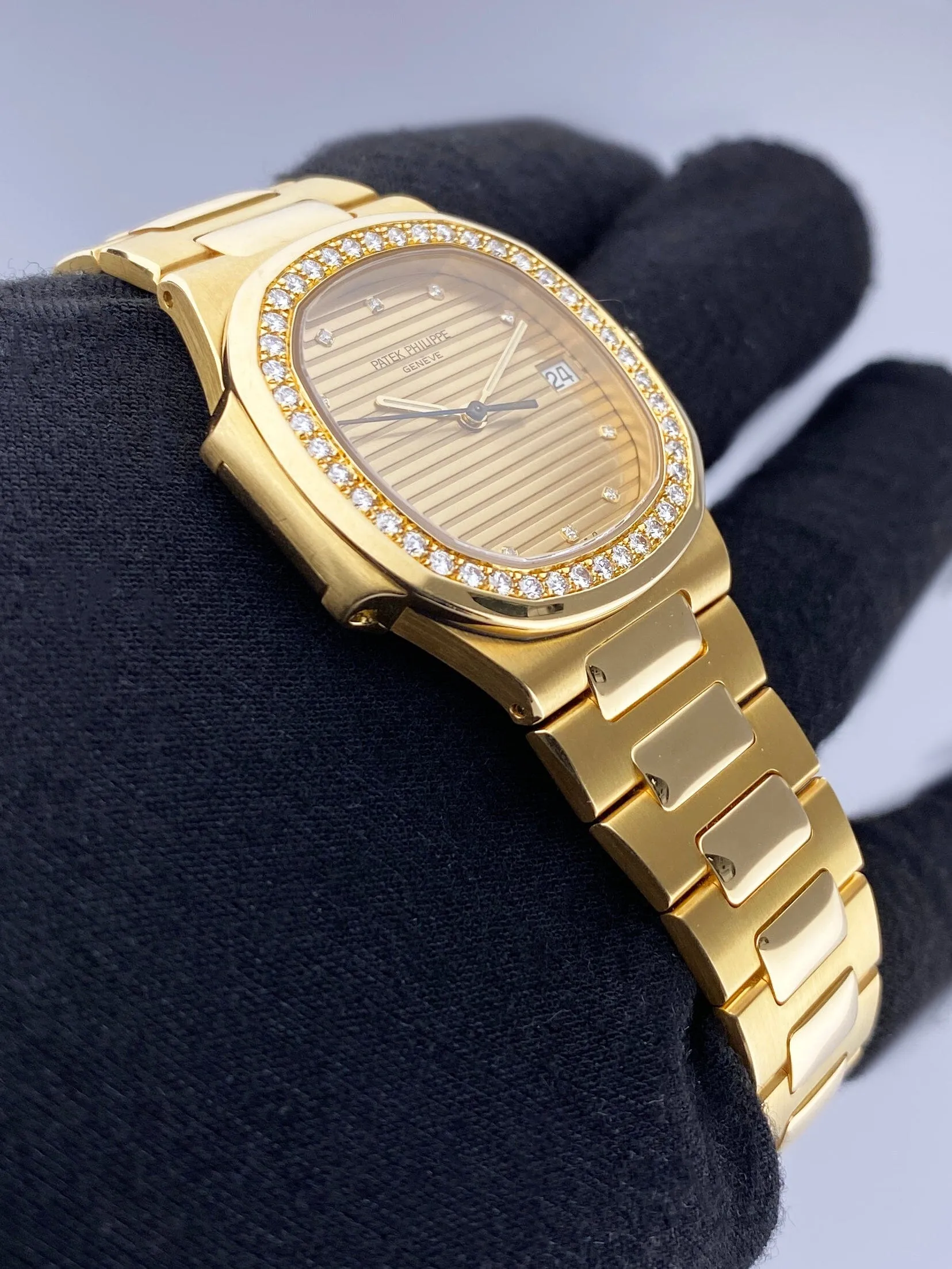 Patek Philippe Nautilus 3900/3 Gilt Dial 18K Yellow Gold Mens Watch With Archives