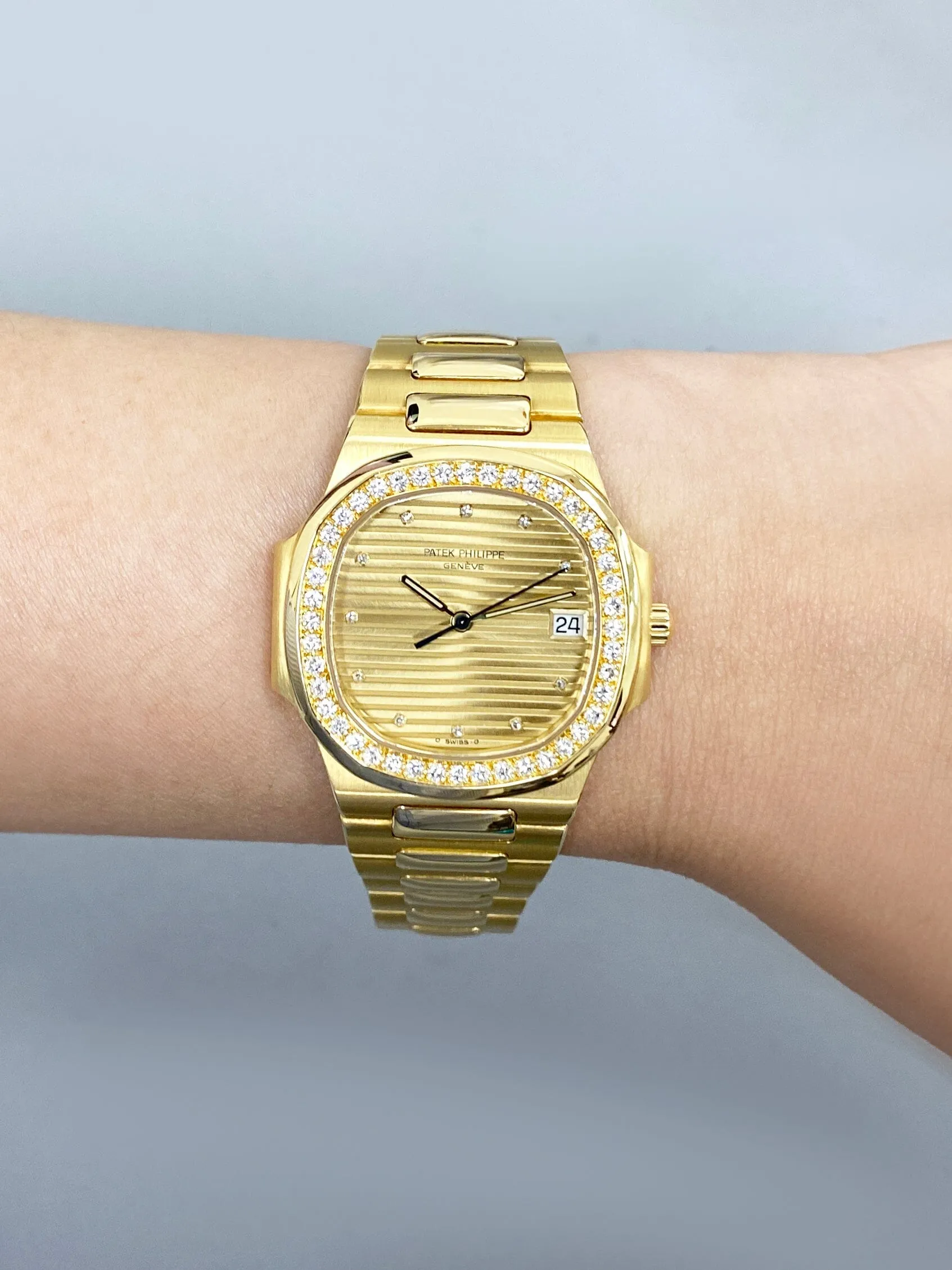 Patek Philippe Nautilus 3900/3 Gilt Dial 18K Yellow Gold Mens Watch With Archives