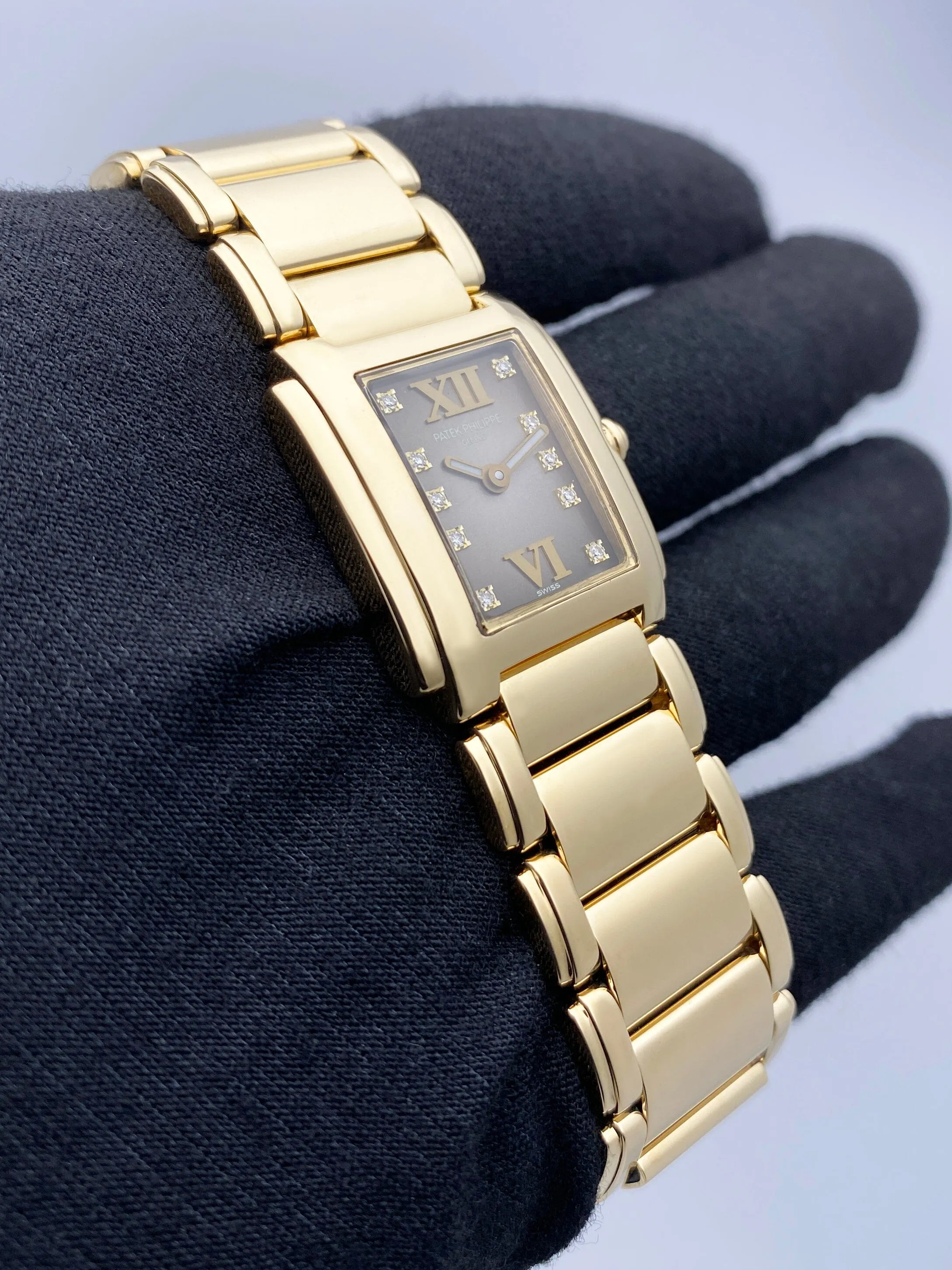 Patek Philippe Twenty-4 4907/1J-011 Gray Dial Ladies Watch