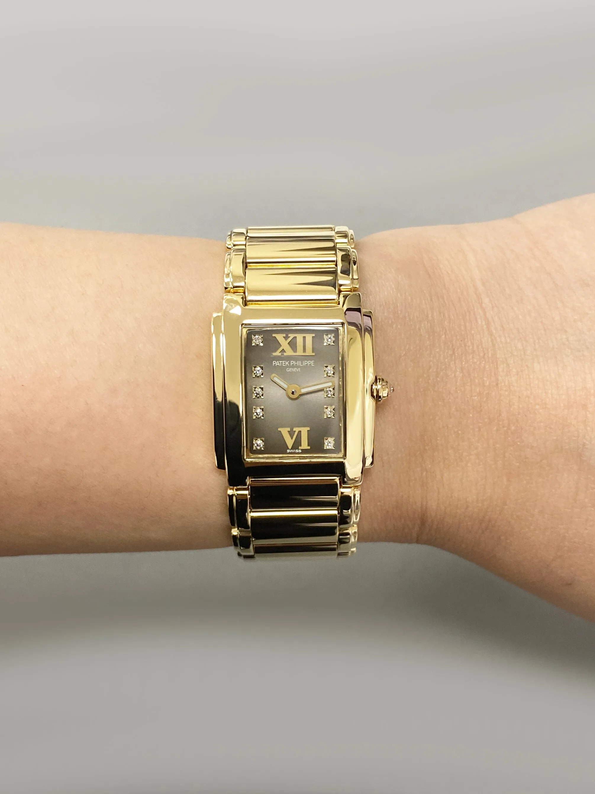 Patek Philippe Twenty-4 4907/1J-011 Gray Dial Ladies Watch