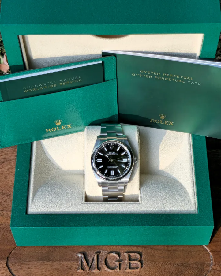 Rolex: Oyster Perpetual (124300)