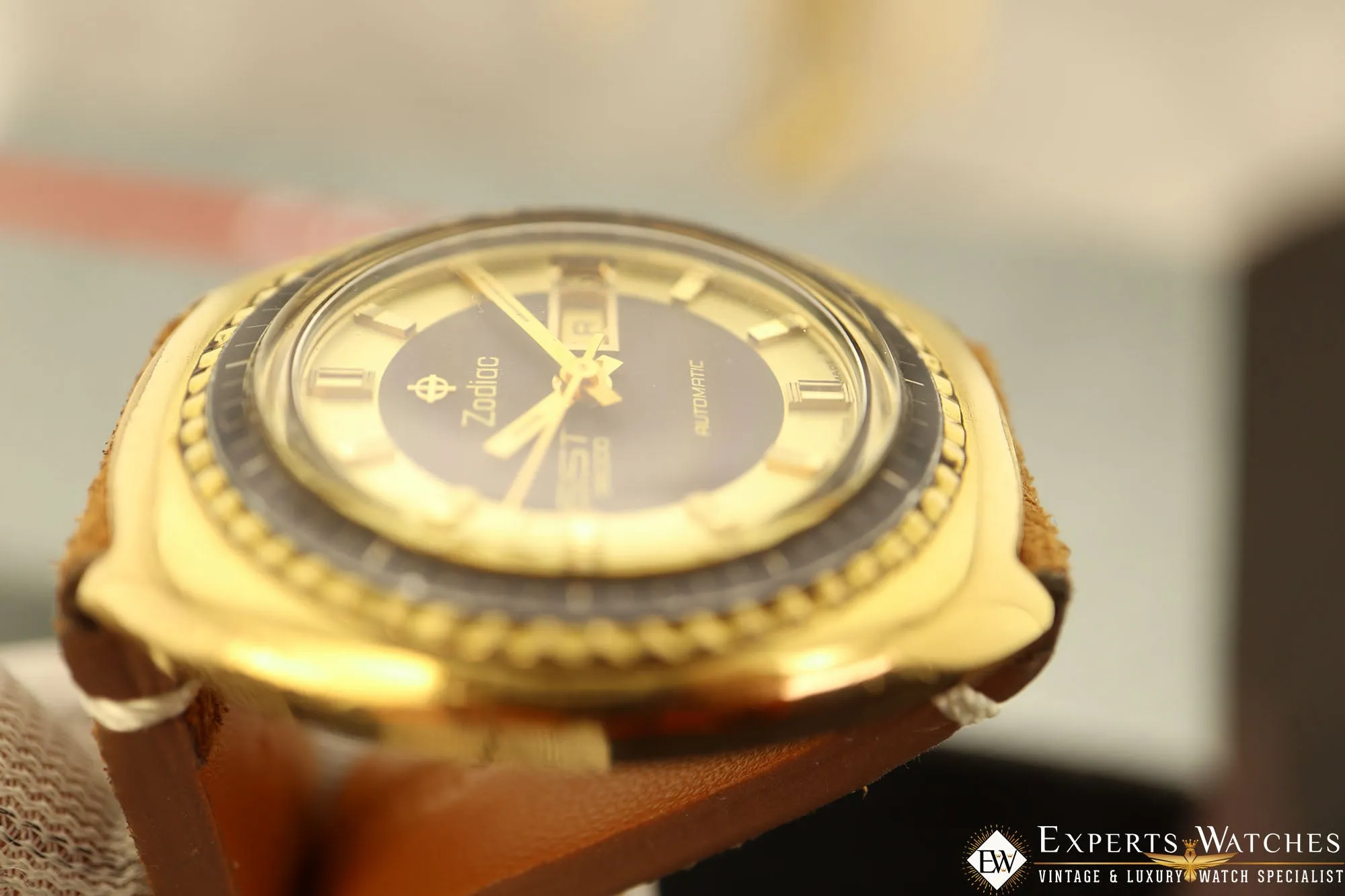 Serviced Rare Vintage Zodiac Gold SST 36000 BPH Automatic Day Date Watch Hi-Beat