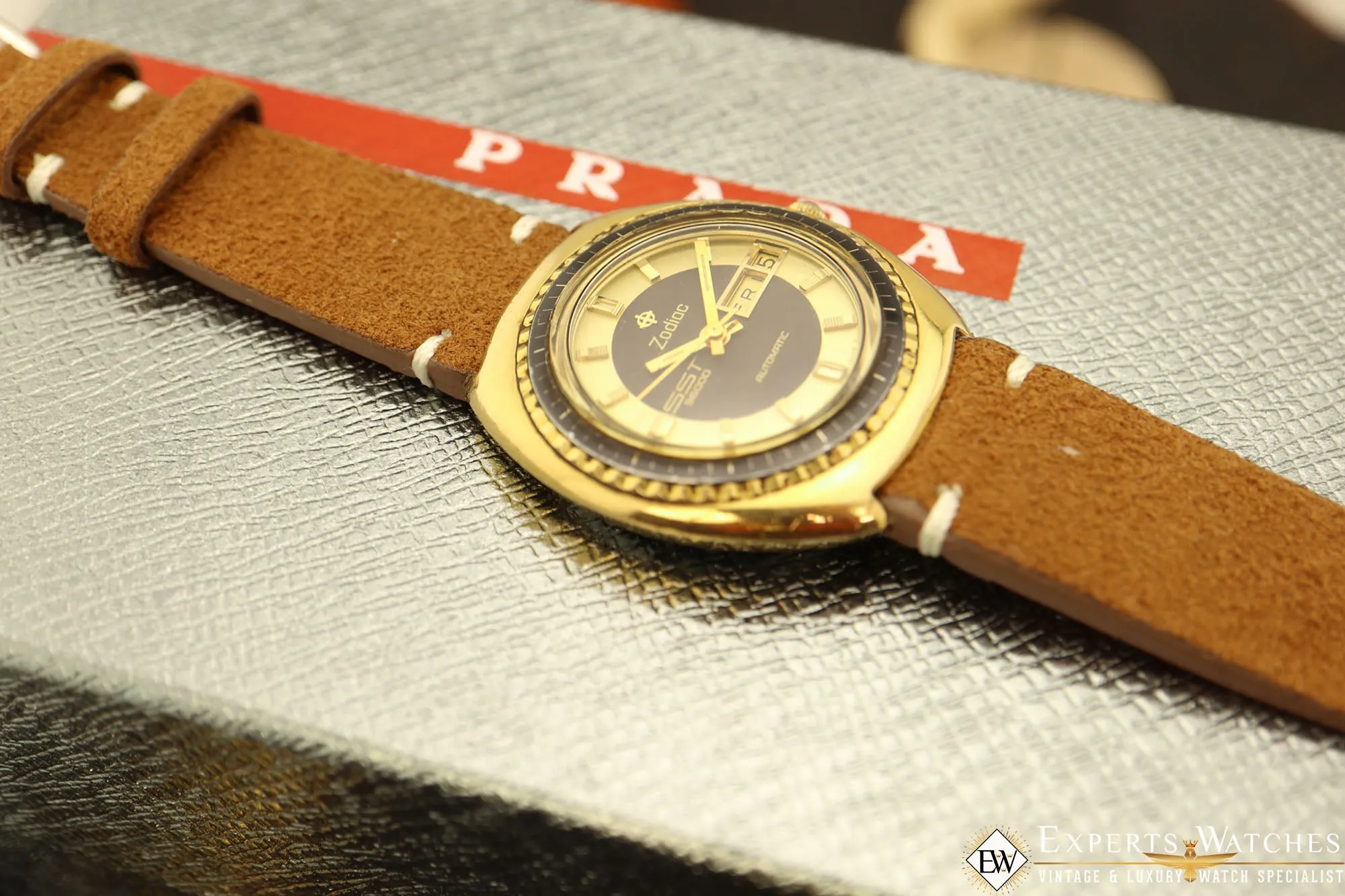 Serviced Rare Vintage Zodiac Gold SST 36000 BPH Automatic Day Date Watch Hi-Beat