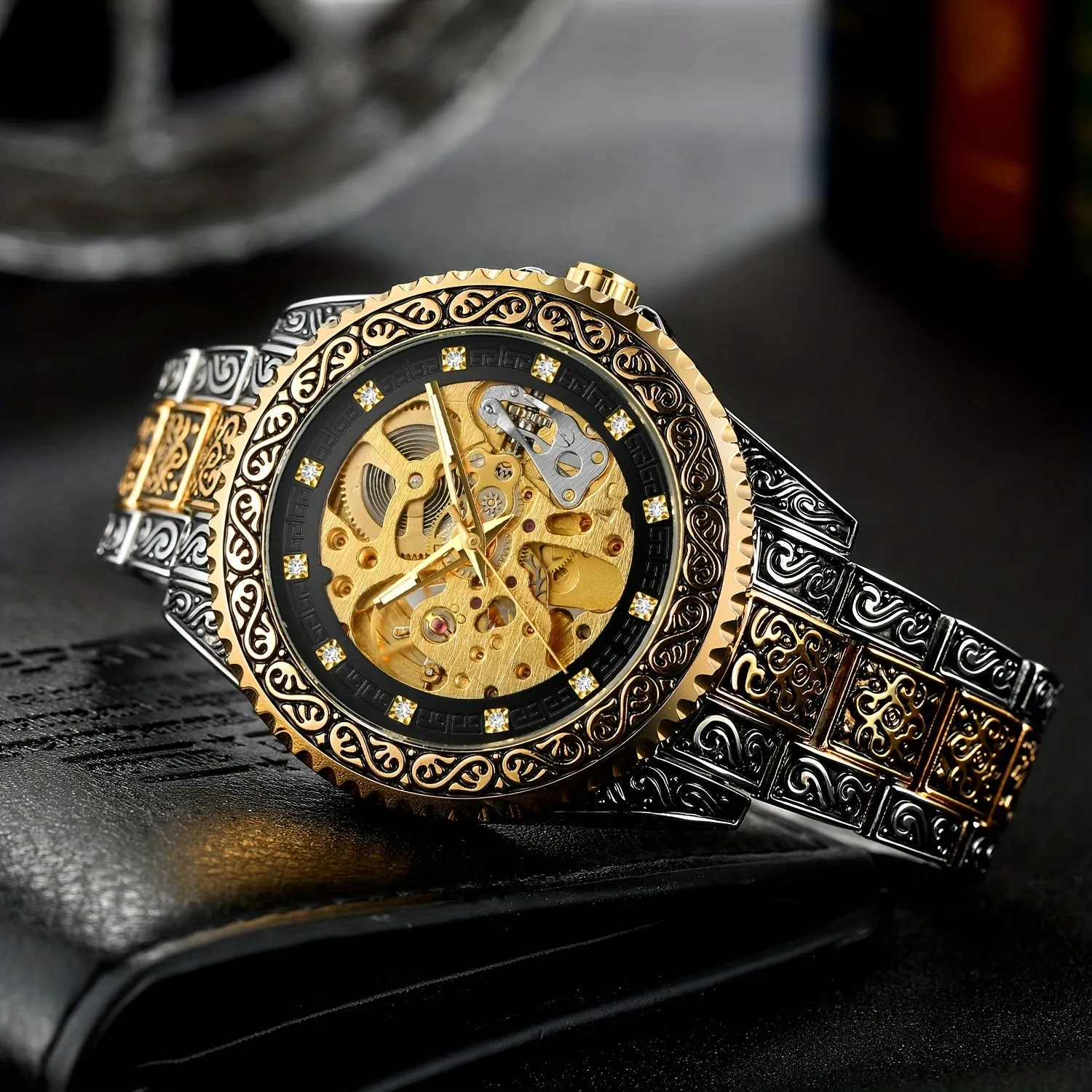 Vintage Golden Timepiece Luxury Mens Watch