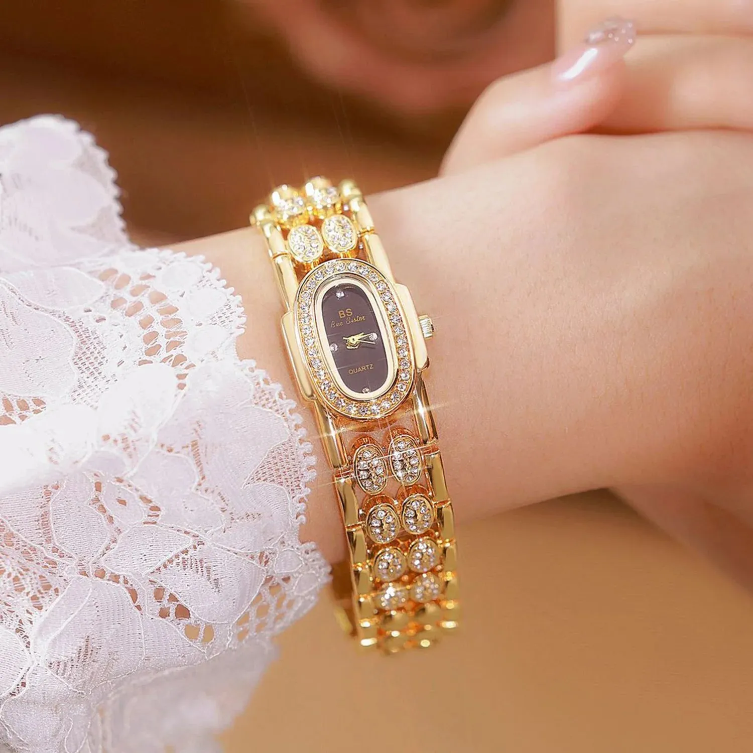 Watches  Luxury Diamond Quartz Gold Bracelet